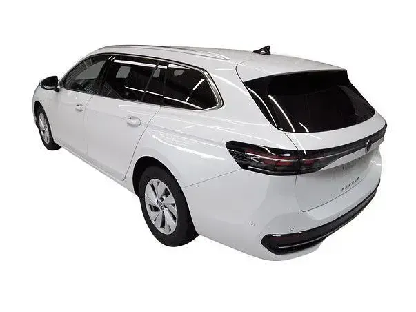 Gebraucht VW Passat Elegance 150 PS (110 kW) 2025 Oryxweiß perlmutteffekt Kombi