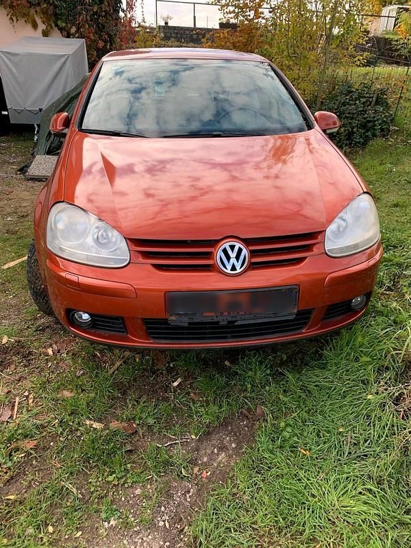 Orange Gebraucht 2006 VW Golf V Limousine | 950 € (Superpreis) - Bild 1/4