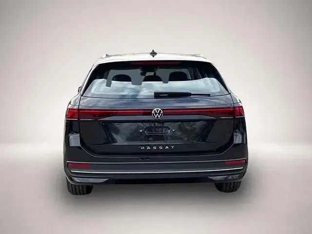 Neu VW Passat Business 150 PS (110 kW) 2025 Manufacturer Kombi