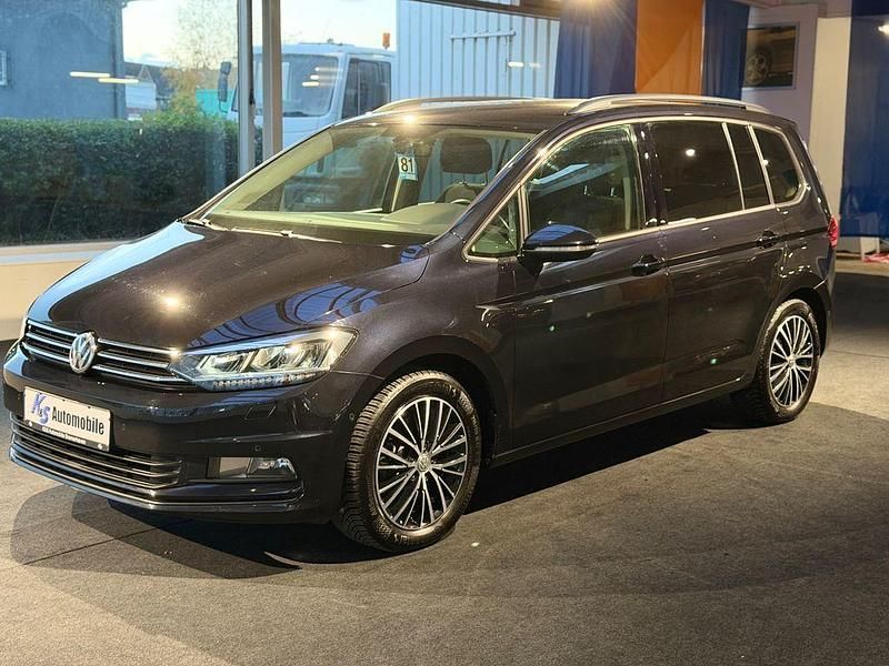Gebraucht VW Touran 150 PS (110 kW) 2016 Schwarz Van / Kleinbus