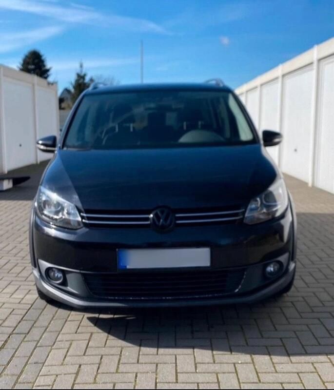 Schwarz Gebraucht 2012 VW Touran Cross Van / Kleinbus | 5.900 € (Superpreis) - Bild 1/4