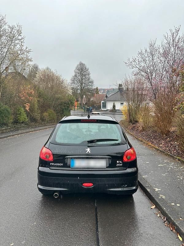 Gebraucht Peugeot 206 75 PS (55 kW) 2008 Limousine