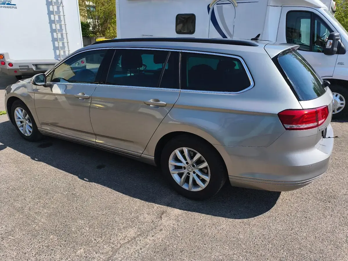 Gebraucht VW Passat 150 PS (110 kW) 2016 Grau Kombi