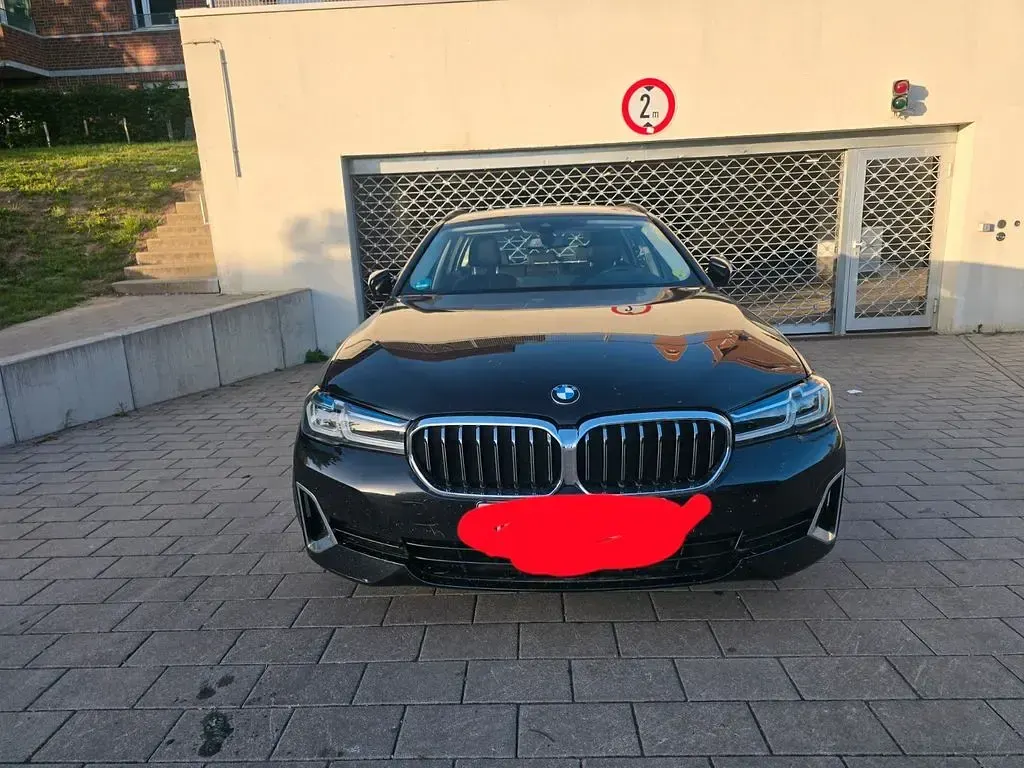 Gebraucht BMW 520 Luxury Line 190 PS (139 kW) 2020 Schwarz Limousine
