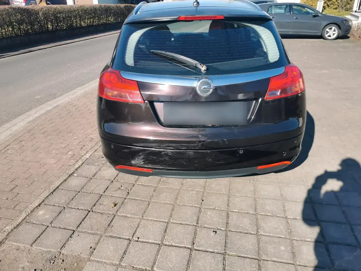 Gebraucht Opel Insignia 140 PS (102 kW) 2010 Braun Kombi