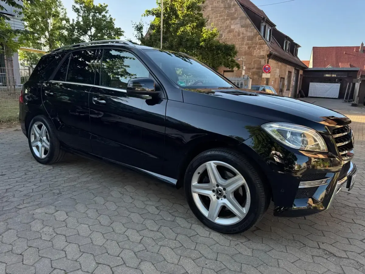 Gebraucht Mercedes ML350 AMG Edition 1 258 PS (189 kW) 2012 Schwarz SUV