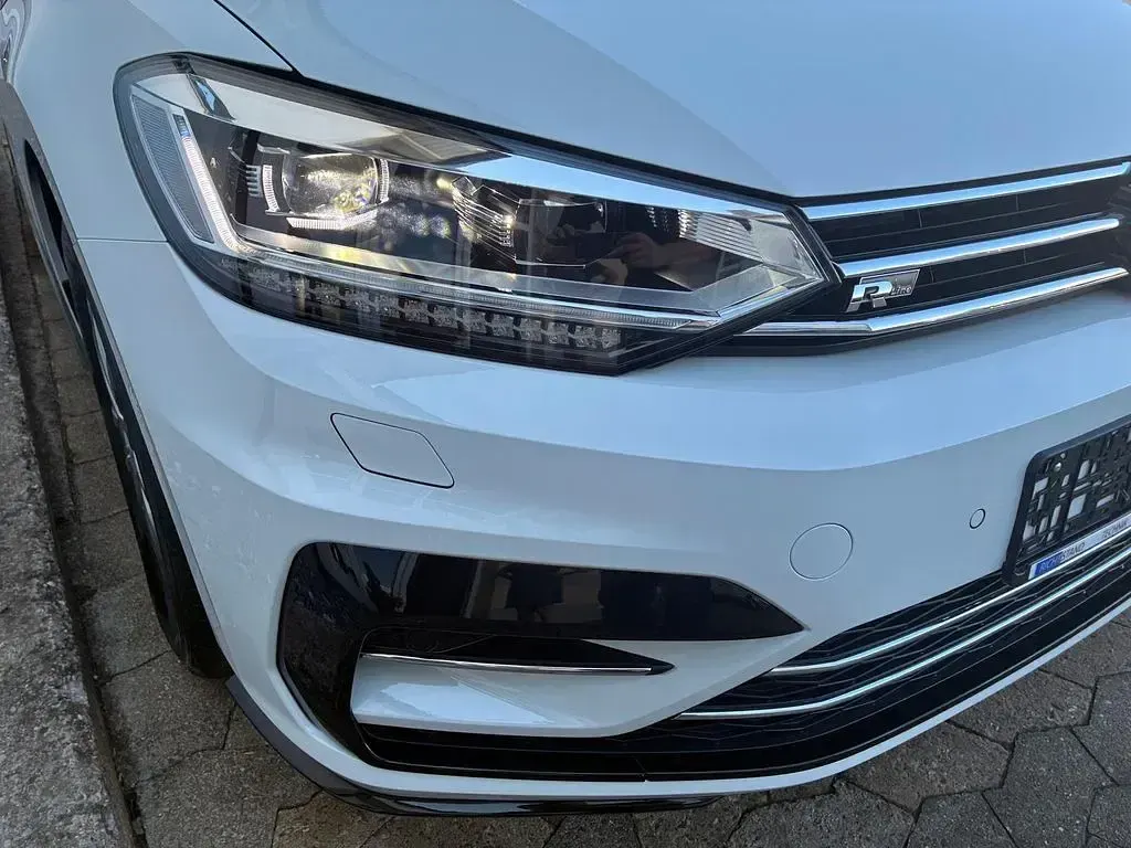 Gebraucht VW Touran R-line 150 PS (110 kW) 2025 Pure white Van / Kleinbus