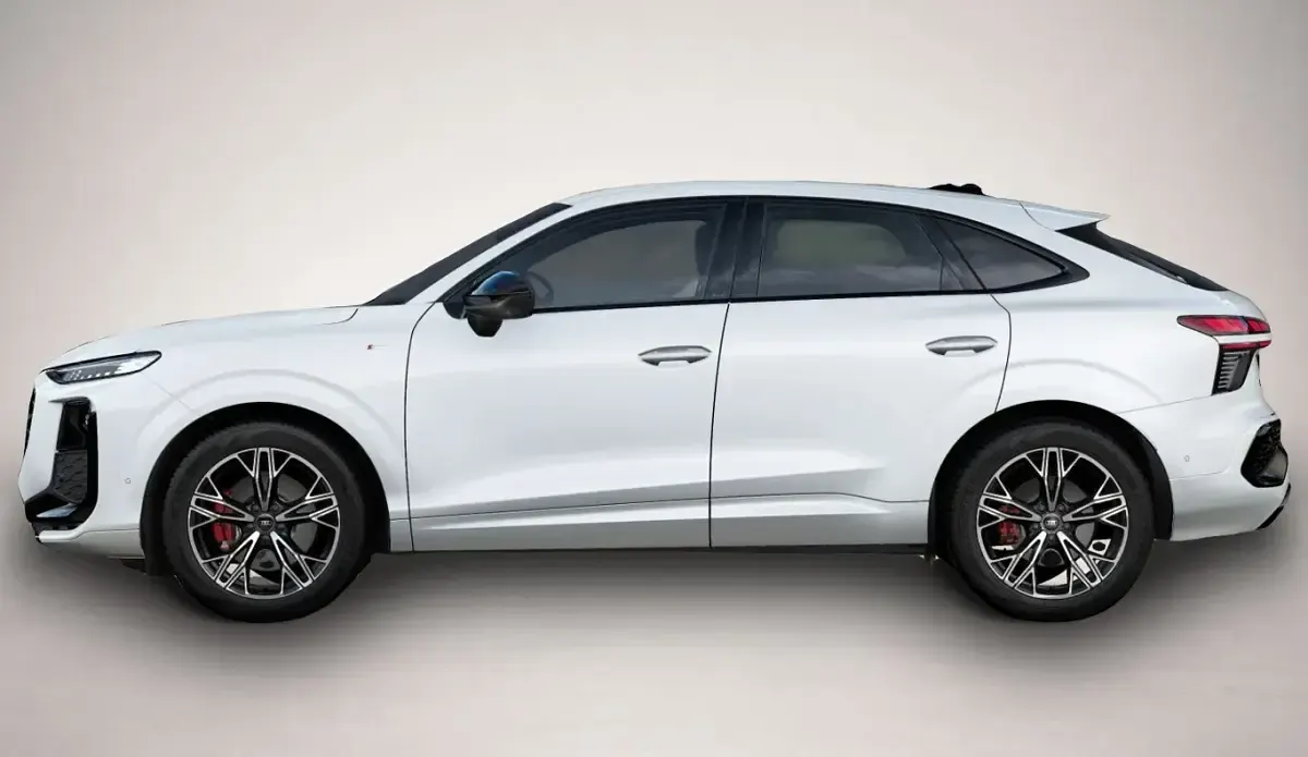 Gebraucht Audi Q3 Sportback Comfort 265 PS (194 kW) 2026 SUV