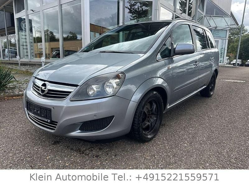 Lichtsilber metallic Gebraucht 2011 Opel Zafira Design Edition Van / Kleinbus | 1.499 € (Guter Preis) - Bild 1/4