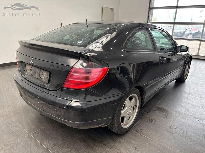 Gebraucht Mercedes C200 163 PS (119 kW) 2003 Schwarz Coupé