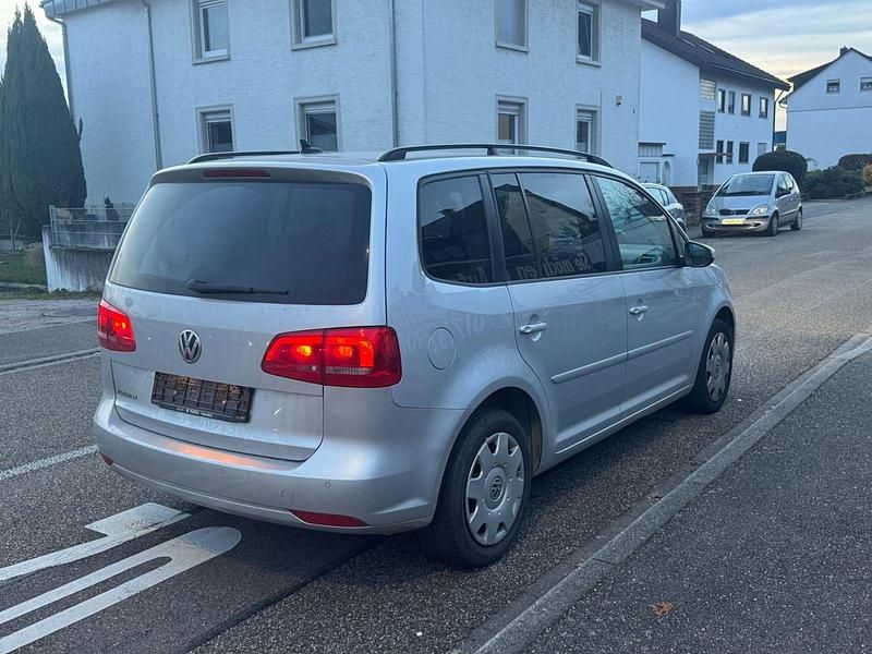 Gebraucht VW Touran Comfortline 140 PS (102 kW) 2010 Silber Van / Kleinbus