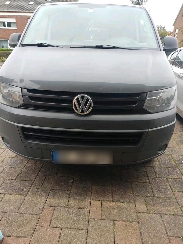 Grau Gebraucht 2013 VW T5 Van | 10.500 € - Bild 1/4