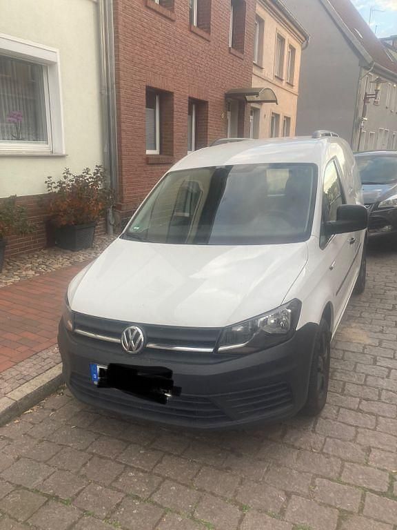 Weiß Gebraucht 2016 VW Caddy Startline Van / Kleinbus | 6.900 € (Fairer Preis) - Bild 1/4