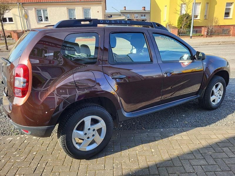 Gebraucht Dacia Duster 115 PS (84 kW) 2016 Braun SUV