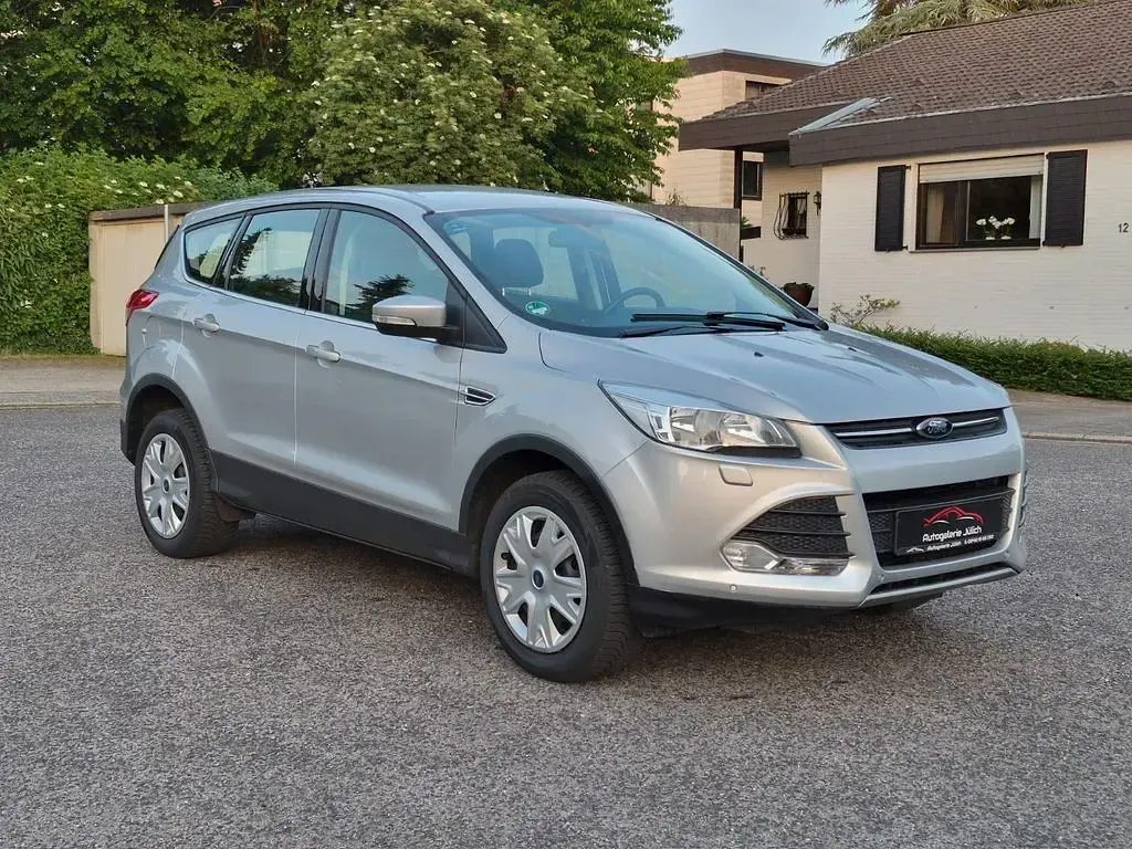 Gebraucht Ford Kuga Trend 150 PS (110 kW) 2015 Silber SUV