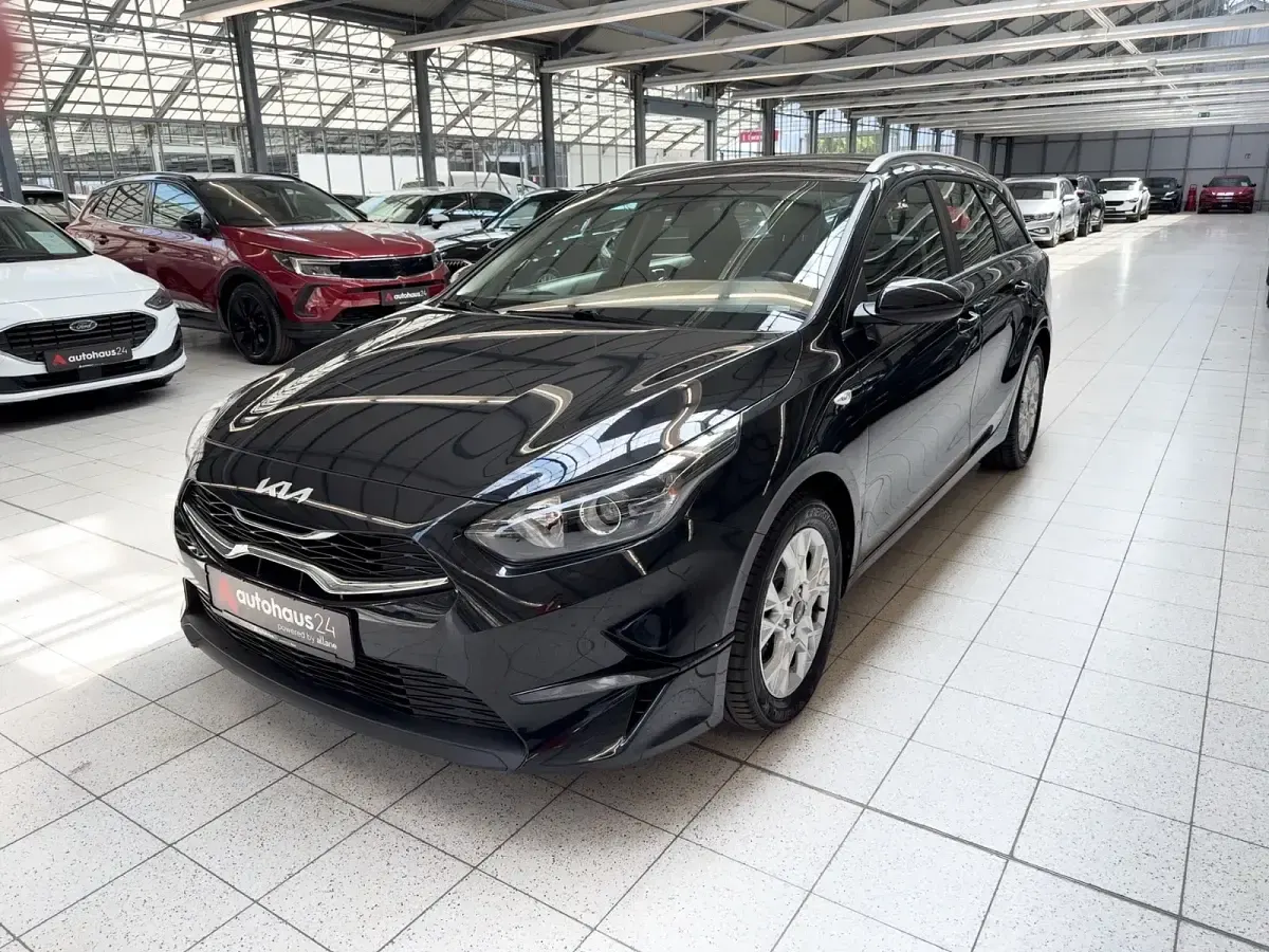 Gebraucht Kia Ceed Sportswagon Edition 7 120 PS (88 kW) 2022 Schwarz Kombi