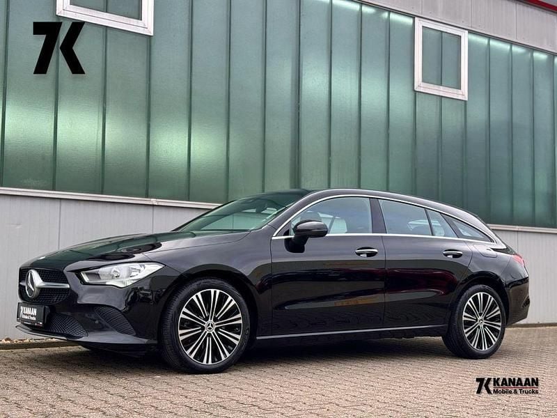 Gebraucht Mercedes CLA220 Progressive 190 PS (139 kW) 2023 Schwarz Limousine