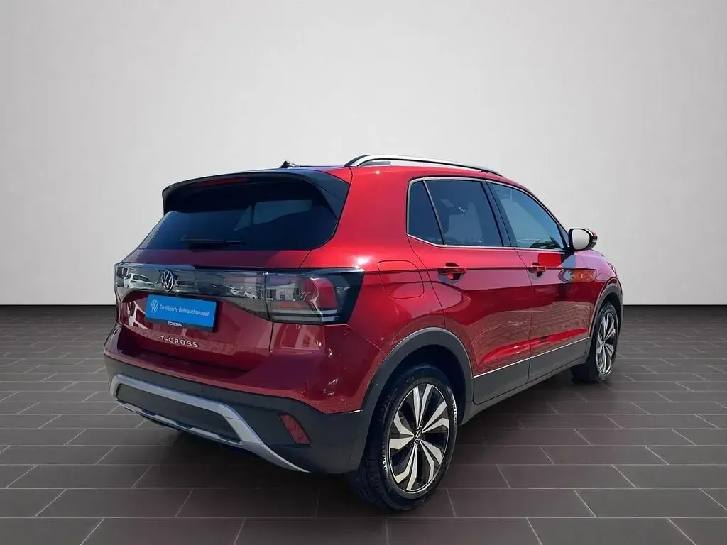 Gebraucht VW T-Cross Life 116 PS (85 kW) 2025 Kings red metallic (metallic) SUV