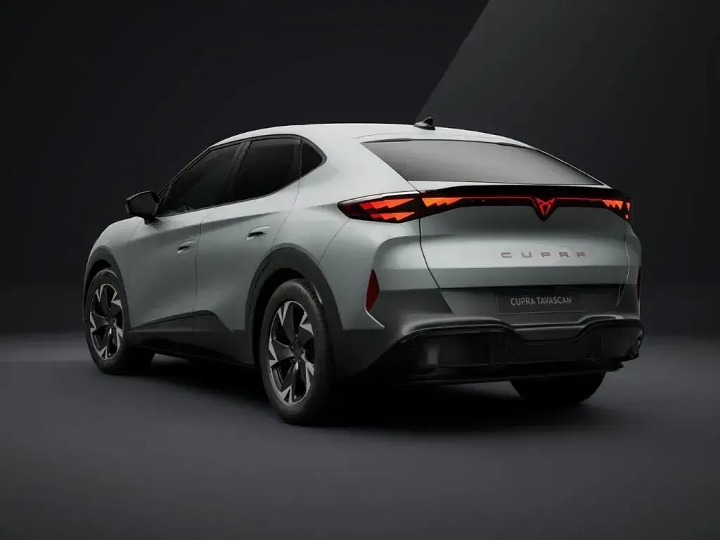 Neu Cupra Tavascan Endurance 210 kW (286 PS) 2026 Silber SUV