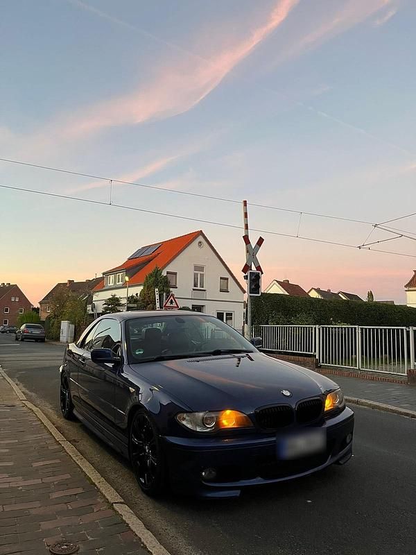 Blau Gebraucht 2003 BMW 320 Cabriolet Shadowline Cabrio | 7.000 € (Fairer Preis) - Bild 1/4