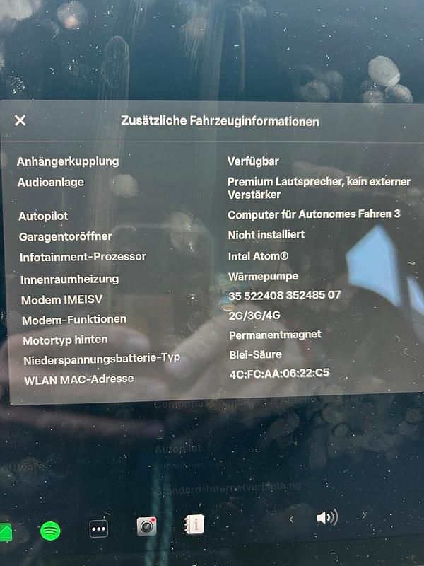 Gebraucht Tesla Model 3 Standard Range 222 kW (302 PS) 2021 Weiß Limousine