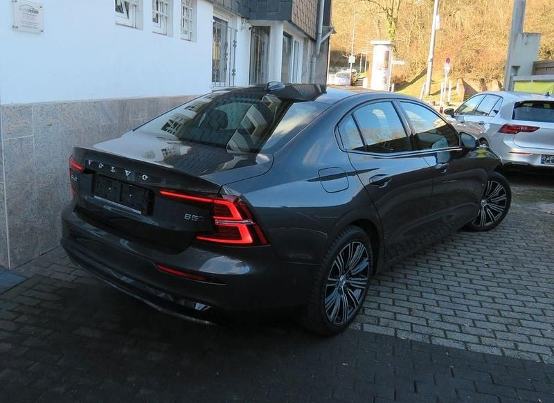 Gebraucht Volvo S60 Ultimate 250 PS (183 kW) 2023 Grau Limousine
