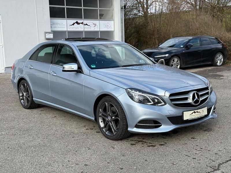 Gebraucht Mercedes E250 204 PS (150 kW) 2013 Silber Limousine