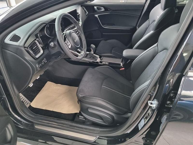 Neu Kia ProCeed GT-Line 140 PS (102 kW) 2025 Schwarz Kombi