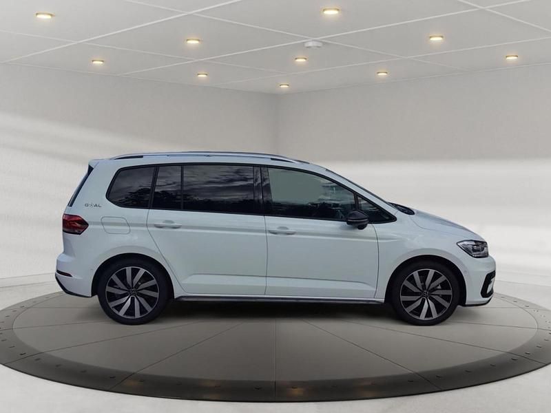 Gebraucht VW Touran Comfortline 150 PS (110 kW) 2025 Weiß Van / Kleinbus