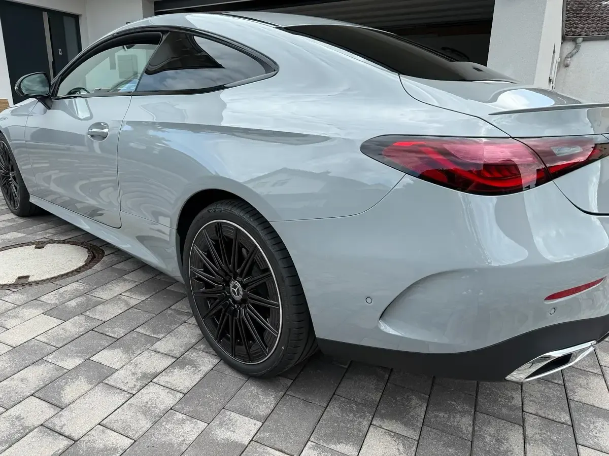 Gebraucht Mercedes CLE300 AMG line 258 PS (189 kW) 2025 Grau Coupé
