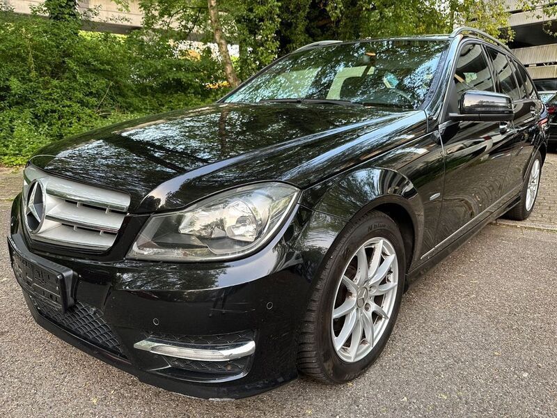 Schwarz Gebraucht 2011 Mercedes C180 AMG line Kombi | 6.950 € (Fairer Preis) - Bild 1/4