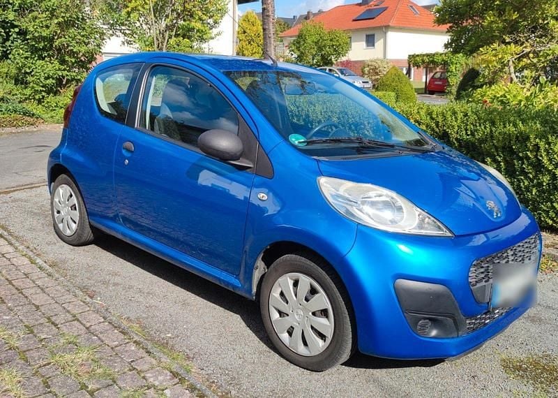 Gebraucht Peugeot 107 Access 68 PS (50 kW) 2012 Blau Kleinwagen