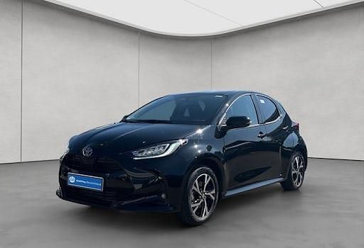 Neu Toyota Yaris Hybrid 116 PS (85 kW) 2025 Schwarz Limousine
