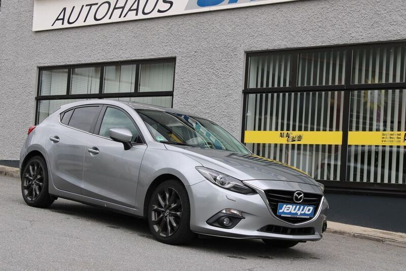Silber Gebraucht 2016 Mazda 3 Nakama Limousine | 7.900 € (Guter Preis) - Bild 1/4