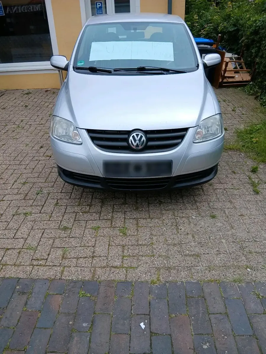 Gebraucht VW Fox 54 PS (39 kW) 2006 Silber Kleinwagen