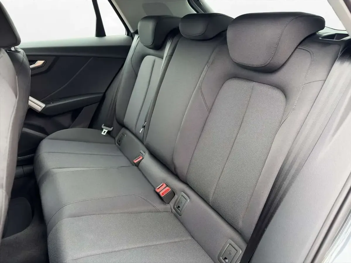 Nowe Audi Q2 150 KM (110 kW) 2026 Szary SUV