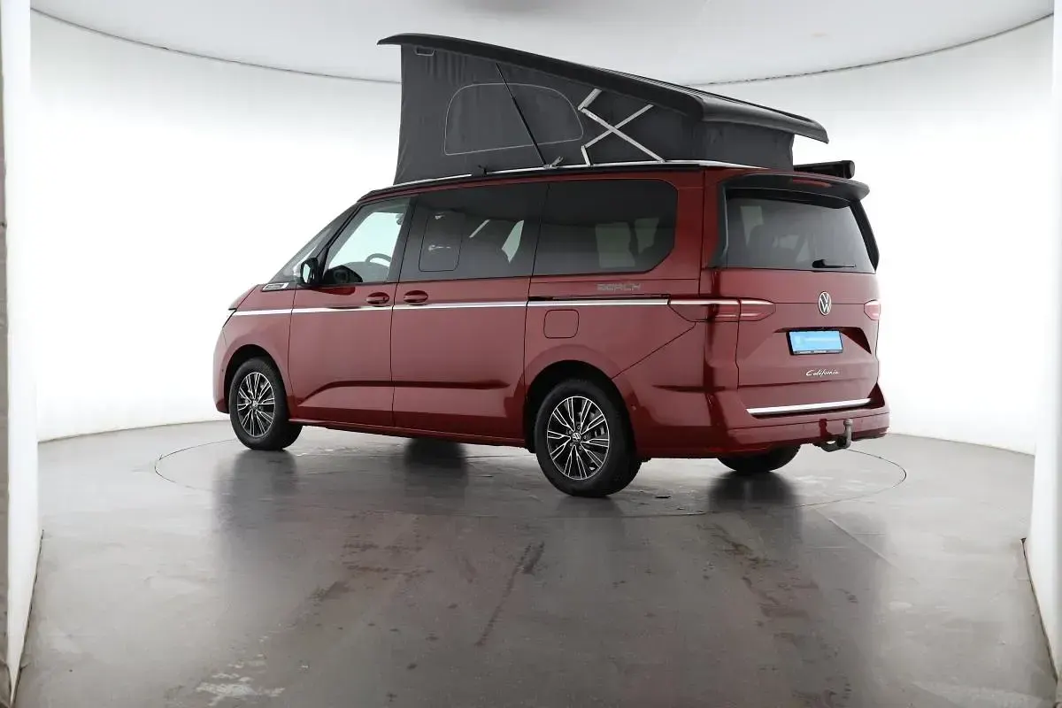 Gebraucht VW T7 Beach 204 PS (150 kW) 2026 Fortanarot / deep black perleff Van