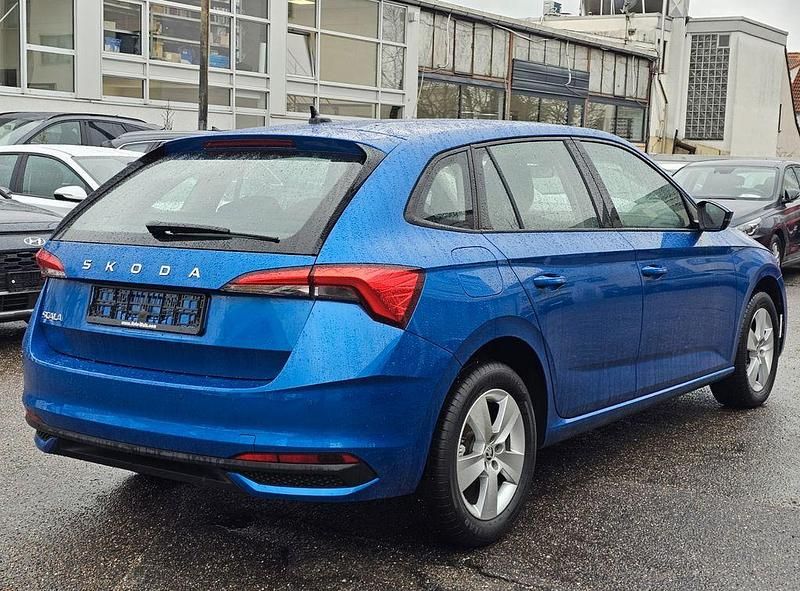 Gebraucht Skoda Scala Selection 116 PS (85 kW) 2024 Blau Kleinwagen