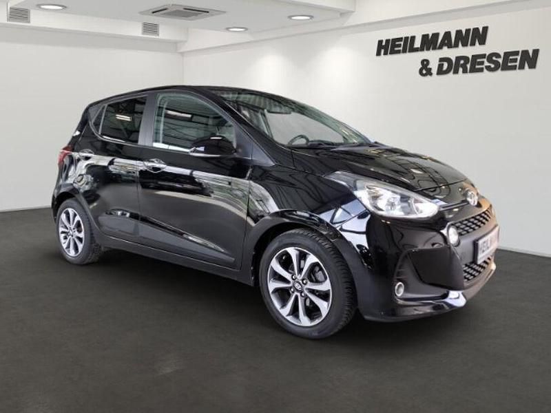 Gebraucht Hyundai i10 Style 87 PS (63 kW) 2017 Schwarz Kleinwagen