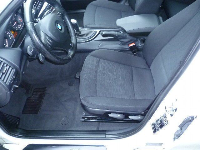 Gebraucht BMW 118 Advantage 143 PS (105 kW) 2008 Weiß Kleinwagen