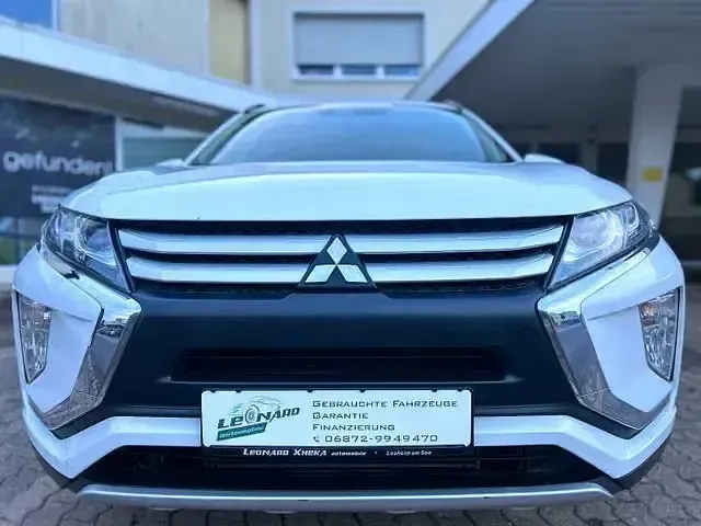 Gebraucht Mitsubishi Eclipse Cross 163 PS (119 kW) 2019 Weiß SUV