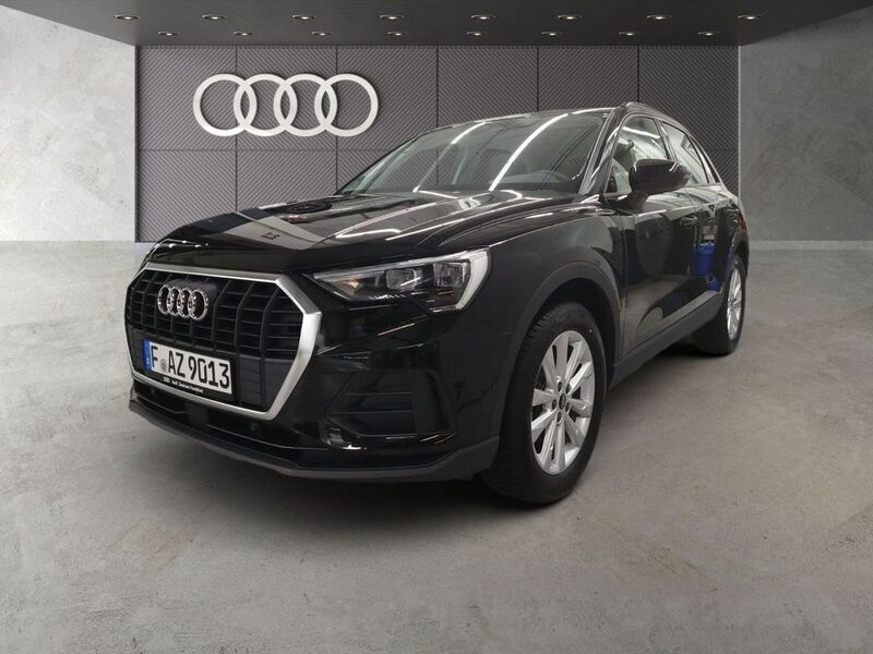 Mythosschwarz metallic Gebraucht 2025 Audi Q3 Basis SUV | 42.590 € (Fairer Preis) - Bild 1/3