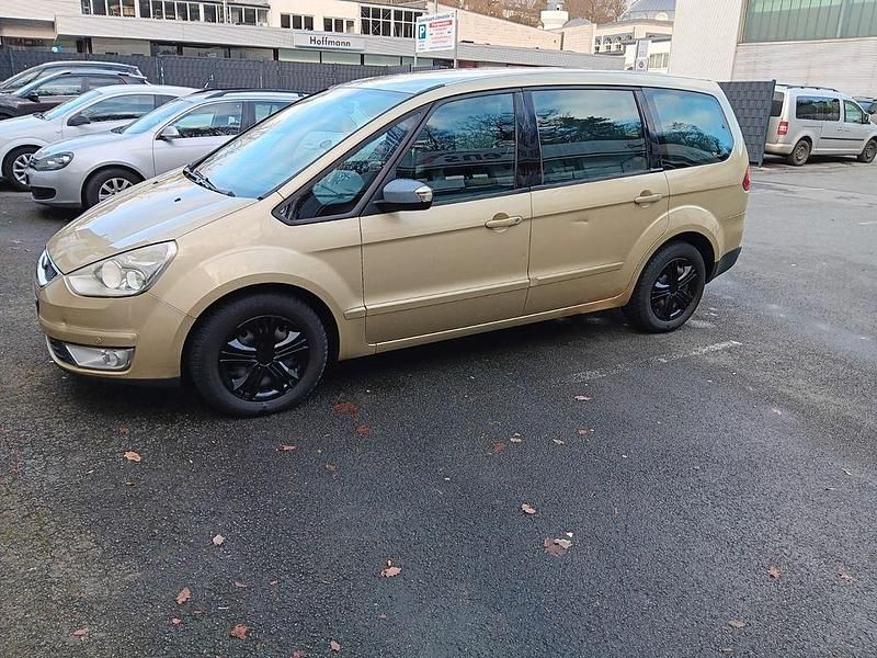 Gold Gebraucht 2007 Ford Galaxy Trend Van / Kleinbus | 2.599 € (Etwas zu teuer) - Bild 1/4