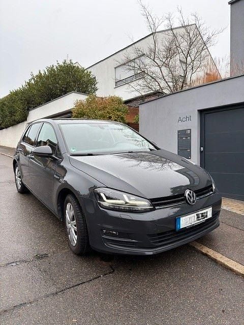 Grau Gebraucht 2014 VW Golf Cup Limousine | 7.999 € (Guter Preis) - Bild 1/4