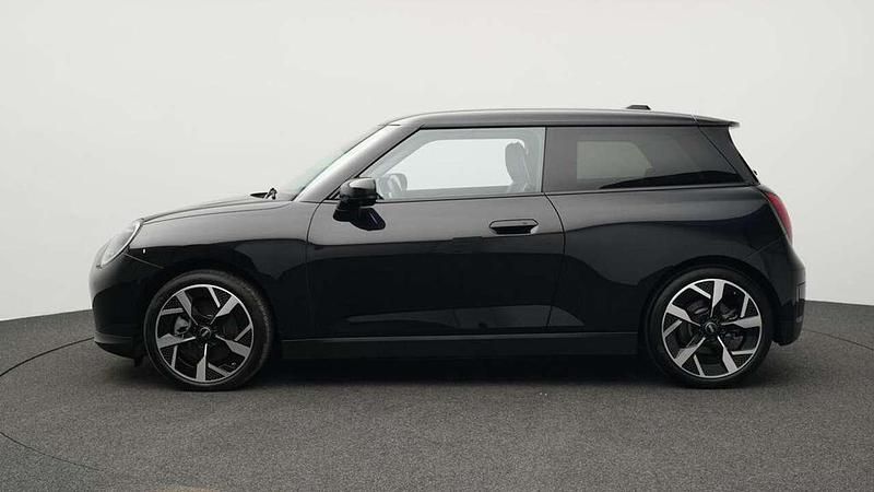 Gebraucht Mini Cooper Classic 135 kW (184 PS) 2024 Schwarz Kleinwagen