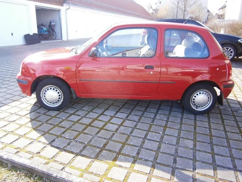 Gebraucht Nissan Micra 54 PS (39 kW) 1999 Rot Kleinwagen