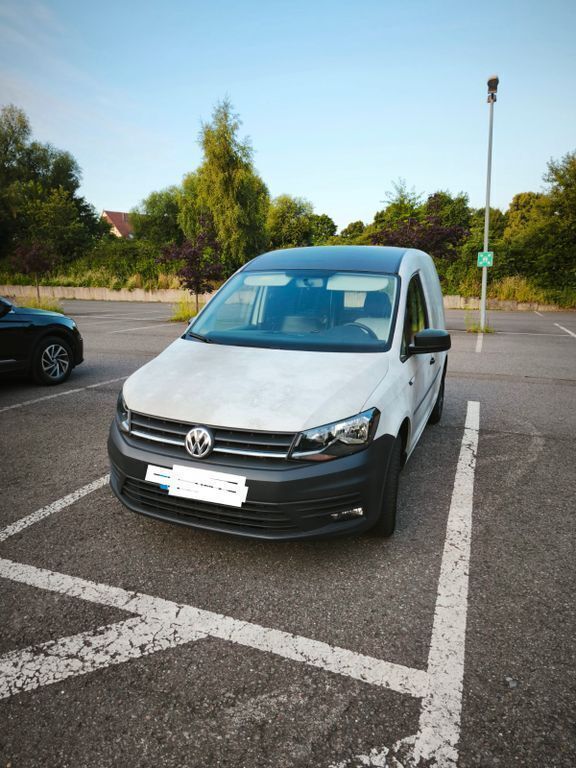 Weiß Gebraucht 2020 VW Caddy Van / Kleinbus | 16.290 € (Guter Preis) - Bild 1/4