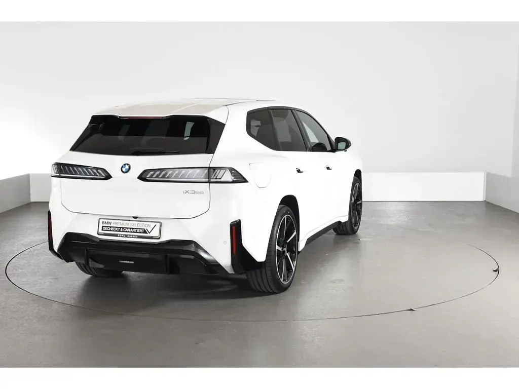 Gebraucht BMW iX3 M Sport 169 kW (231 PS) 2025 Weiss SUV