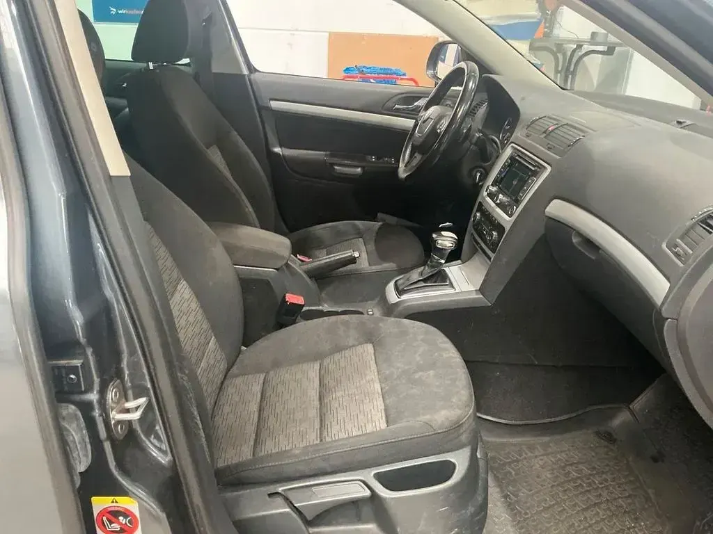 Gebraucht Skoda Octavia Impuls Edition 122 PS (89 kW) 2011 Seda anthracite/anthracite gra Kombi