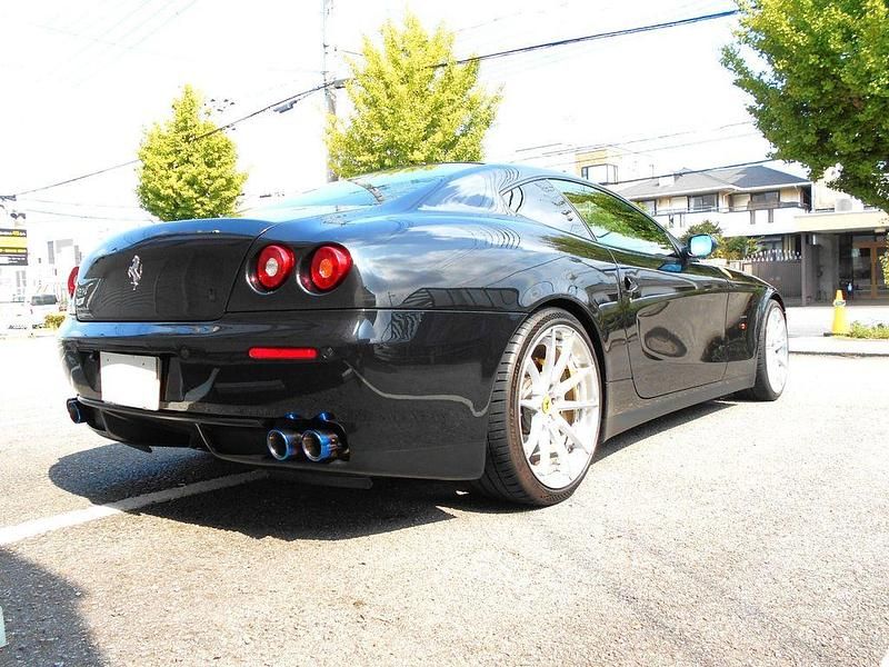 Second-hand Ferrari 612 540 CP (397 kW) 2006 Negru Coupe